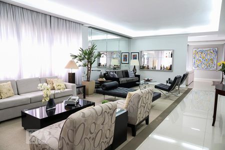 Apartamento à venda com 300m², 4 quartos e 2 vagas Apartamento à venda com 300m², 4 quartos e 2 vagasSala