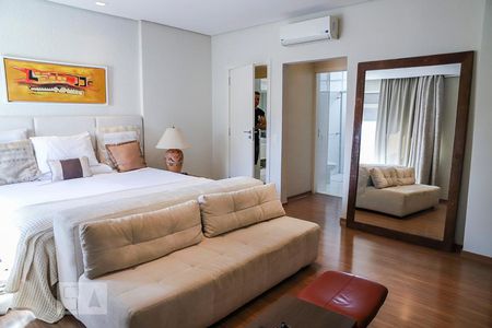 Apartamento à venda com 300m², 4 quartos e 2 vagas Apartamento à venda com 300m², 4 quartos e 2 vagasQuarto 3