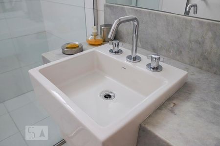 Apartamento à venda com 300m², 4 quartos e 2 vagas Apartamento à venda com 300m², 4 quartos e 2 vagasBanheiro 3