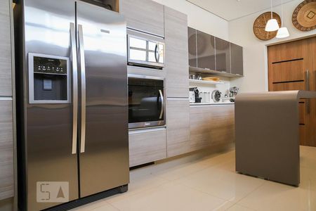 Apartamento à venda com 300m², 4 quartos e 2 vagas Apartamento à venda com 300m², 4 quartos e 2 vagasCozinha