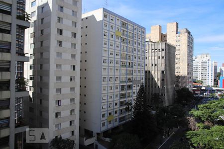 Apartamento à venda com 300m², 4 quartos e 2 vagas Apartamento à venda com 300m², 4 quartos e 2 vagasVista