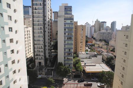 Apartamento à venda com 300m², 4 quartos e 2 vagas Apartamento à venda com 300m², 4 quartos e 2 vagasVista