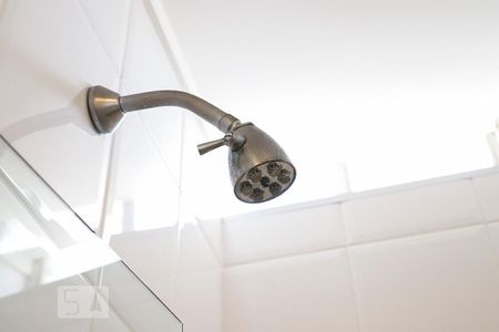 Apartamento à venda com 300m², 4 quartos e 2 vagas Apartamento à venda com 300m², 4 quartos e 2 vagasBanheiro 1