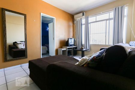 Sala de apartamento à venda com 2 quartos, 56m² em Centro Histórico, Porto Alegre