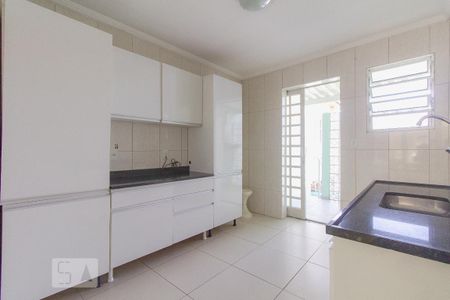 Casa para alugar com 100m², 3 quartos e 1 vagaCozinha