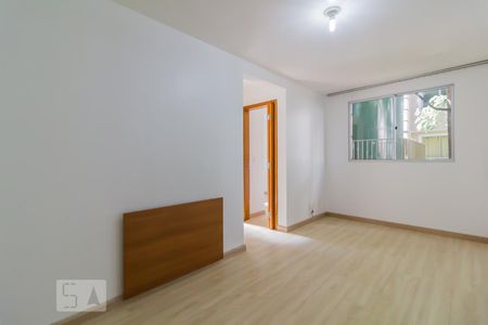 Sala de apartamento à venda com 2 quartos, 44m² em Jardim Maia, Guarulhos