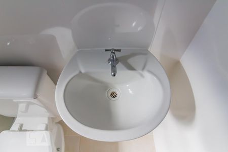 Pia do banheiro de apartamento à venda com 2 quartos, 44m² em Jardim Maia, Guarulhos