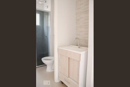 Banheiro de apartamento para alugar com 3 quartos, 55m² em Igara, Canoas
