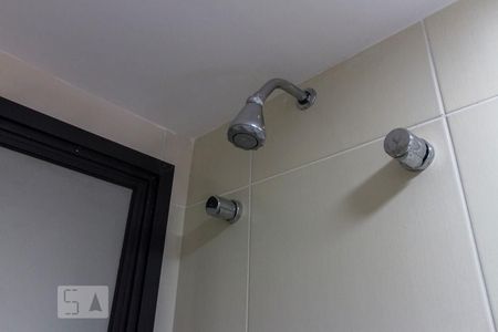 Apartamento à venda com 83m², 3 quartos e 2 vagasChuveiro do Banheiro Social 