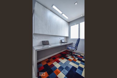 Apartamento à venda com 138m², 3 quartos e 2 vagas Apartamento à venda com 138m², 3 quartos e 2 vagasEscritório