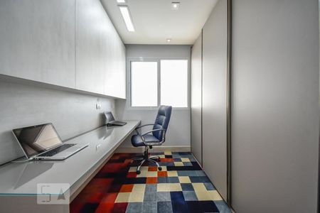 Apartamento à venda com 138m², 3 quartos e 2 vagas Apartamento à venda com 138m², 3 quartos e 2 vagasEscritório