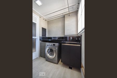 Apartamento à venda com 138m², 3 quartos e 2 vagas Apartamento à venda com 138m², 3 quartos e 2 vagasÁrea de Serviço