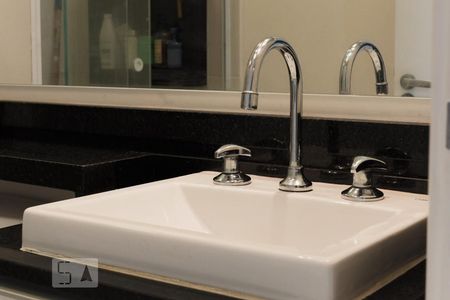 Studio à venda com 27m², 1 quarto e 1 vaga Studio à venda com 27m², 1 quarto e 1 vagaBanheiro