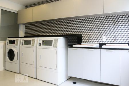 Studio à venda com 27m², 1 quarto e 1 vaga Studio à venda com 27m², 1 quarto e 1 vagaLavanderia