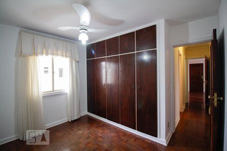 Apartamento à venda com 110m², 3 quartos e 2 vagas Apartamento à venda com 110m², 3 quartos e 2 vagasSuíte