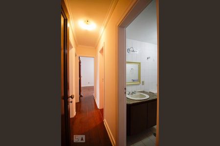 Corredor de apartamento à venda com 3 quartos, 110m² em Perdizes, São Paulo