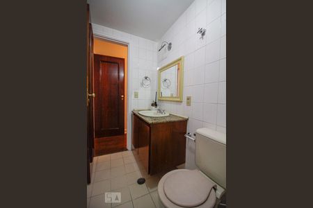 Apartamento à venda com 110m², 3 quartos e 2 vagas Apartamento à venda com 110m², 3 quartos e 2 vagasBanheiro