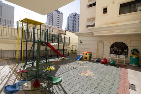 Apartamento à venda com 110m², 3 quartos e 2 vagas Apartamento à venda com 110m², 3 quartos e 2 vagasPlayground