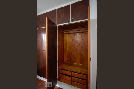 Apartamento à venda com 110m², 3 quartos e 2 vagas Apartamento à venda com 110m², 3 quartos e 2 vagasSuíte