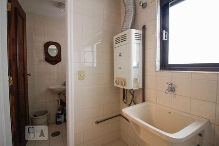 Apartamento à venda com 110m², 3 quartos e 2 vagas Apartamento à venda com 110m², 3 quartos e 2 vagasÁrea de Serviço