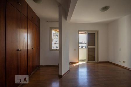 Suíte Master de apartamento para alugar com 3 quartos, 128m² em Jardim Londrina, São Paulo