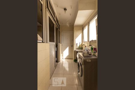 Apartamento para alugar com 128m², 3 quartos e 3 vagas Apartamento para alugar com 128m², 3 quartos e 3 vagasÁrea de Serviço