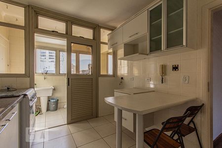 Apartamento para alugar com 128m², 3 quartos e 3 vagas Apartamento para alugar com 128m², 3 quartos e 3 vagasCozinha