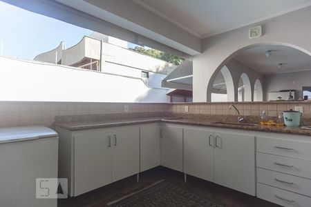 Casa à venda com 350m², 3 quartos e 8 vagasChurrasqueira 