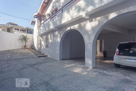 Casa à venda com 350m², 3 quartos e 8 vagasFachada da casa