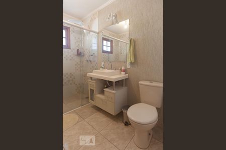 Casa à venda com 350m², 3 quartos e 8 vagasBanheiro da suíte 2