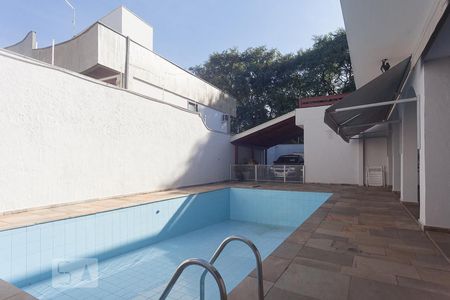 Casa à venda com 350m², 3 quartos e 8 vagasPiscina