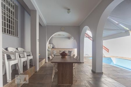 Casa à venda com 350m², 3 quartos e 8 vagasVaranda