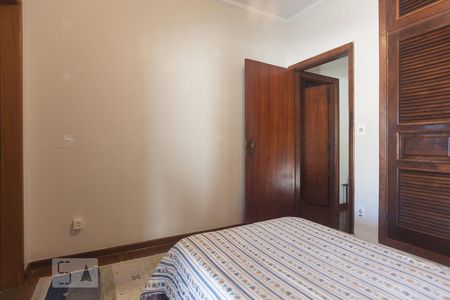 Casa à venda com 350m², 3 quartos e 8 vagasSuíte 2