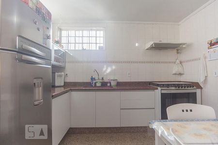 Casa à venda com 350m², 3 quartos e 8 vagasCozinha