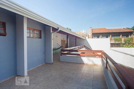 Casa à venda com 350m², 3 quartos e 8 vagasVaranda 