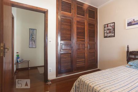 Casa à venda com 350m², 3 quartos e 8 vagasSuíte 2