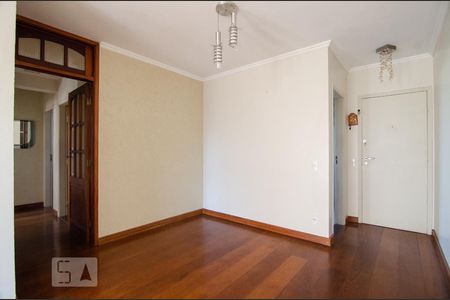 Sala de apartamento para alugar com 3 quartos, 80m² em Vila Satúrnia, Campinas