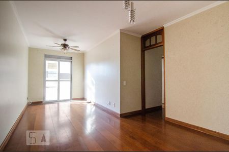Sala de apartamento para alugar com 3 quartos, 80m² em Vila Satúrnia, Campinas