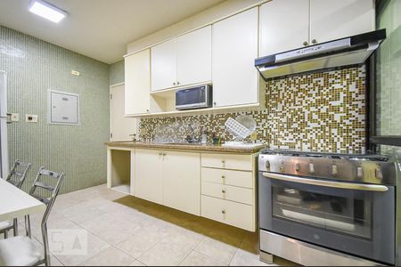 Apartamento para alugar com 98m², 3 quartos e 2 vagas Apartamento para alugar com 98m², 3 quartos e 2 vagasCozinha