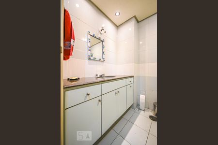 Apartamento para alugar com 98m², 3 quartos e 2 vagas Apartamento para alugar com 98m², 3 quartos e 2 vagasBanheiro