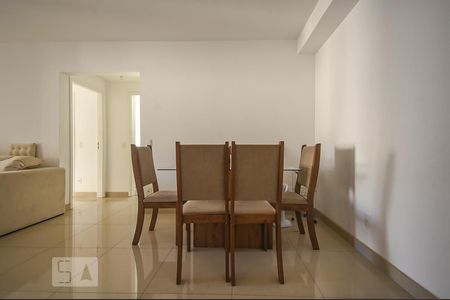 Sala de apartamento para alugar com 2 quartos, 75m² em Vila Andrade, São Paulo