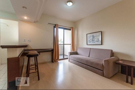 Sala de apartamento para alugar com 1 quarto, 50m² em Cambuí, Campinas