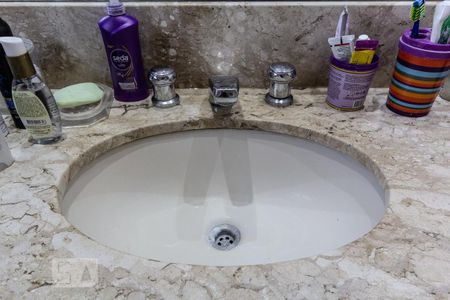 Apartamento à venda com 115m², 3 quartos e 2 vagas Apartamento à venda com 115m², 3 quartos e 2 vagasBanheiro