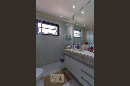 Apartamento à venda com 115m², 3 quartos e 2 vagas Apartamento à venda com 115m², 3 quartos e 2 vagasBanheiro