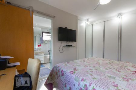 Apartamento à venda com 115m², 3 quartos e 2 vagas Apartamento à venda com 115m², 3 quartos e 2 vagasSuíte