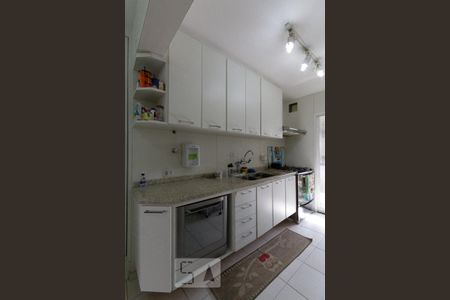Apartamento à venda com 115m², 3 quartos e 2 vagas Apartamento à venda com 115m², 3 quartos e 2 vagasCozinha