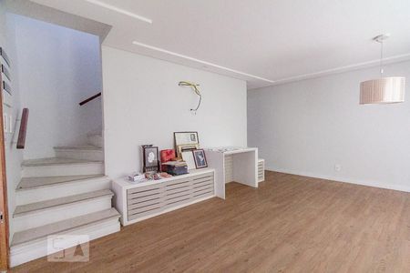 Sala de casa para alugar com 4 quartos, 195m² em Vila Guarani (z Sul), São Paulo