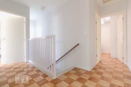 Casa à venda com 195m², 4 quartos e 2 vagas Casa à venda com 195m², 4 quartos e 2 vagasHall quartos