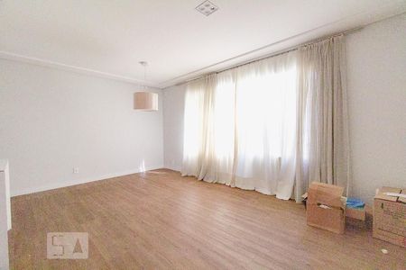 Sala de casa para alugar com 4 quartos, 195m² em Vila Guarani (z Sul), São Paulo