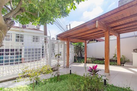 Casa à venda com 195m², 4 quartos e 2 vagas Casa à venda com 195m², 4 quartos e 2 vagasJardim